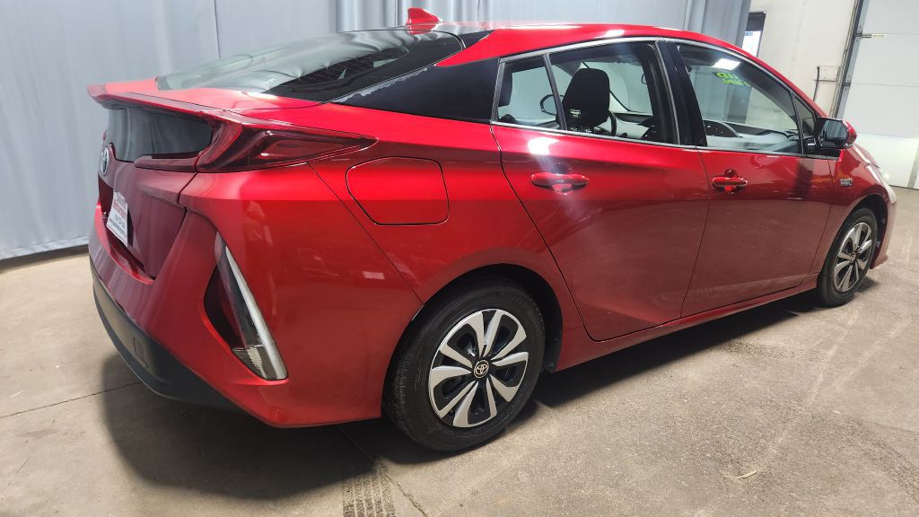 2017 Toyota Prius Image 33