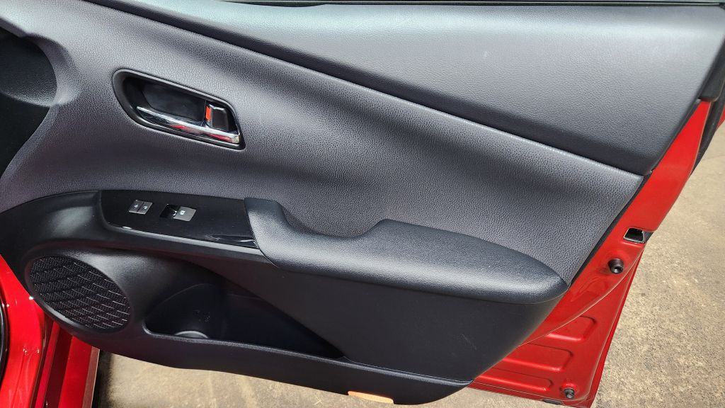 2017 Toyota Prius Image 43