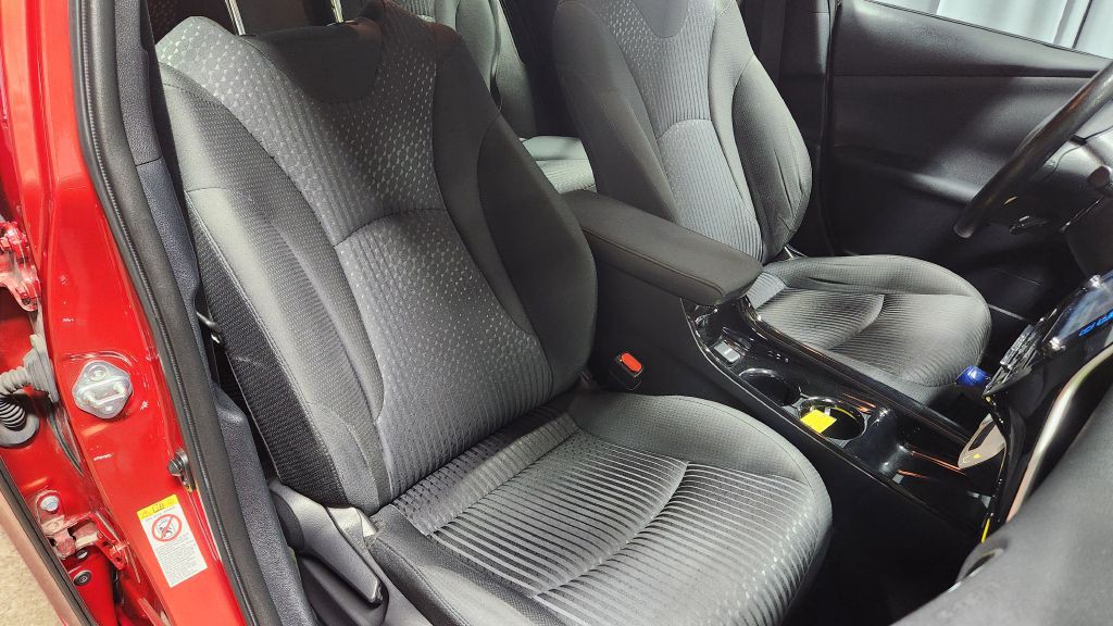 2017 Toyota Prius Image 47