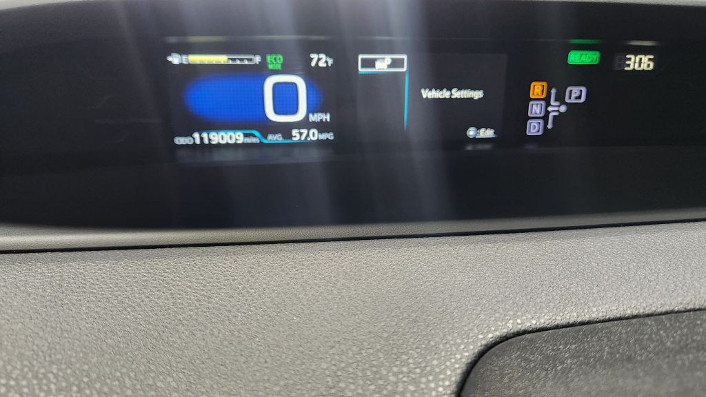 2017 Toyota Prius Image 56