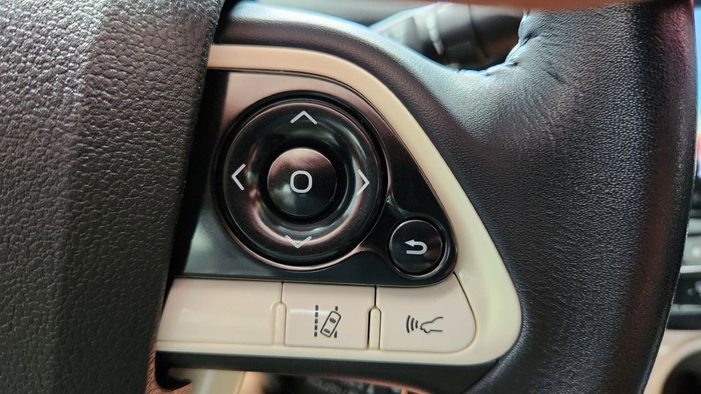 2017 Toyota Prius Image 58