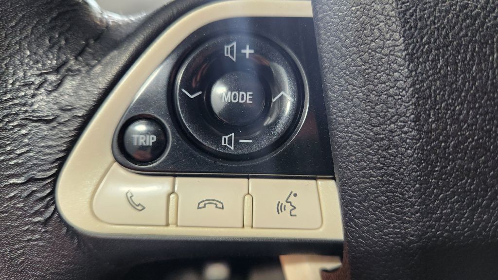 2017 Toyota Prius Image 60