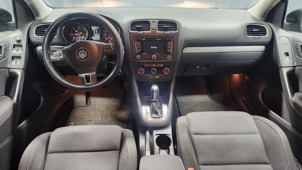 2012 Volkswagen Golf Image 12