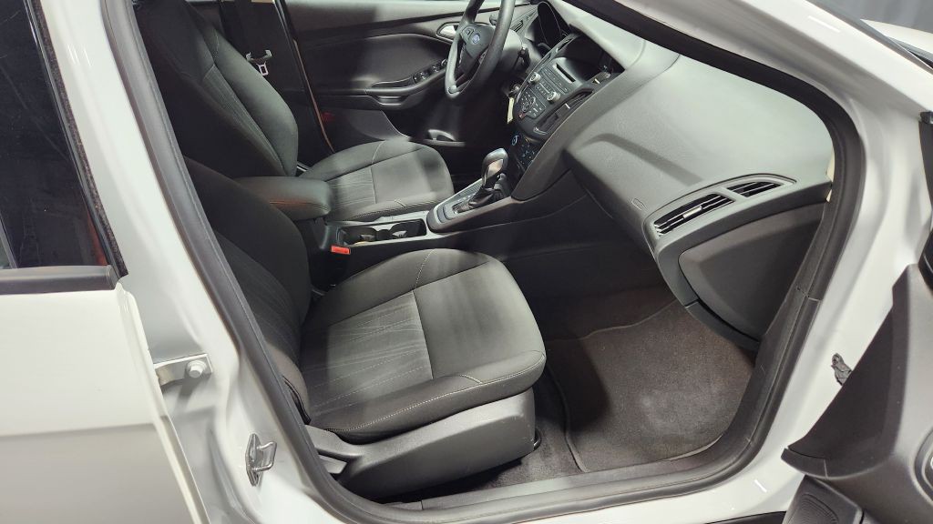 2015 Ford Focus Image 43