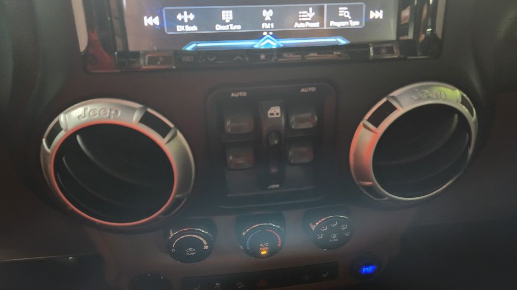 2015 Jeep Wrangler Unlimited Image 62