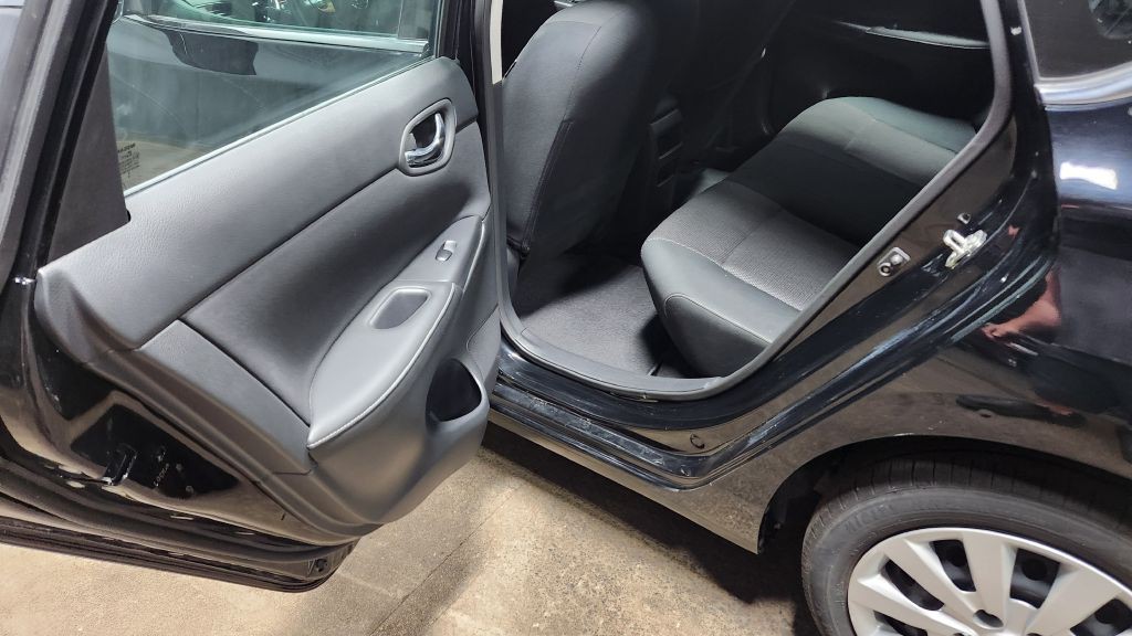 2019 Nissan Sentra Image 9