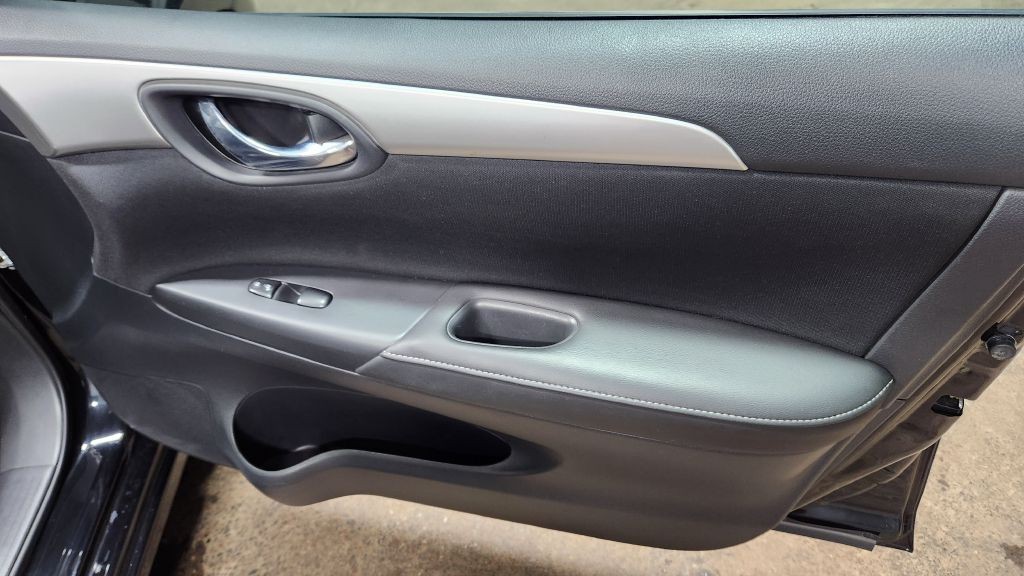 2019 Nissan Sentra Image 35
