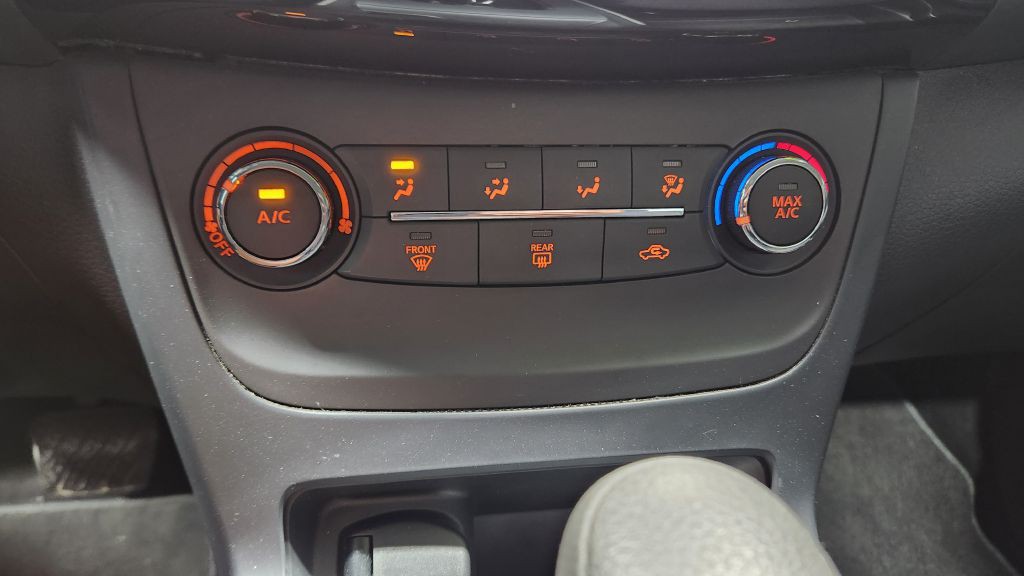 2019 Nissan Sentra Image 42