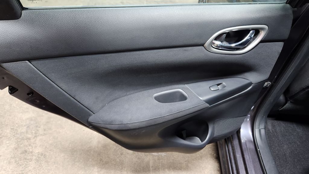 2013 Nissan Sentra Image 8