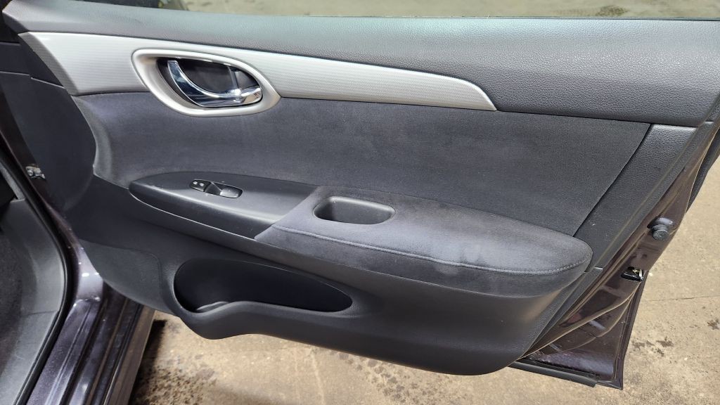 2013 Nissan Sentra Image 36