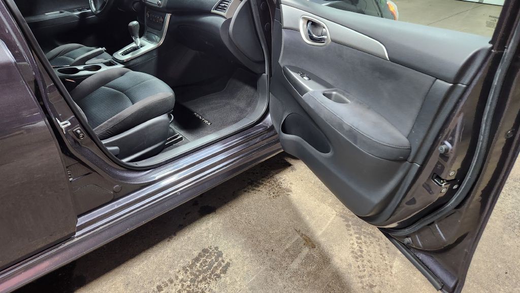 2013 Nissan Sentra Image 38