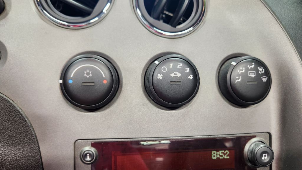 2007 Pontiac Solstice Image 36