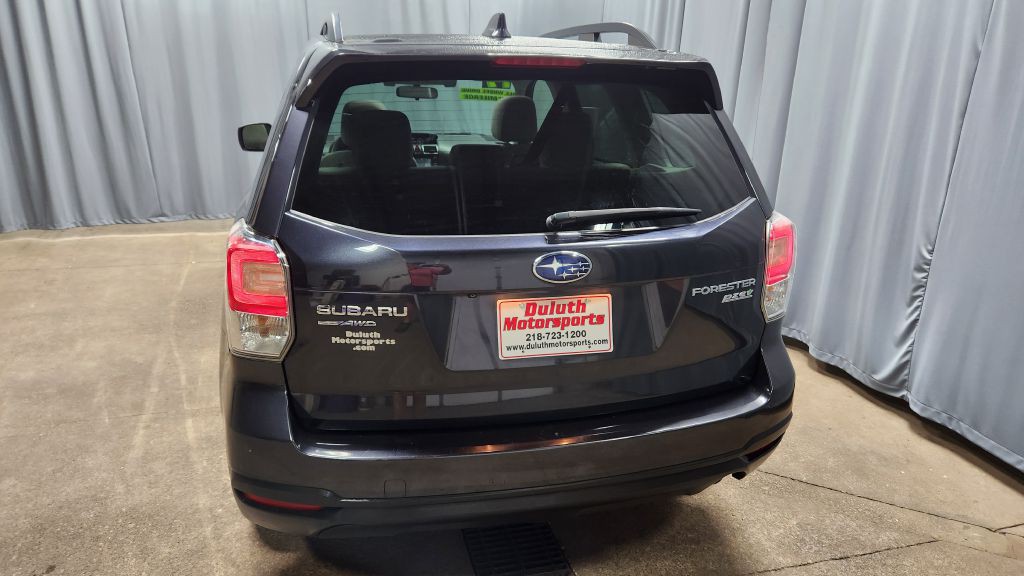 2017 Subaru Forester Image 4