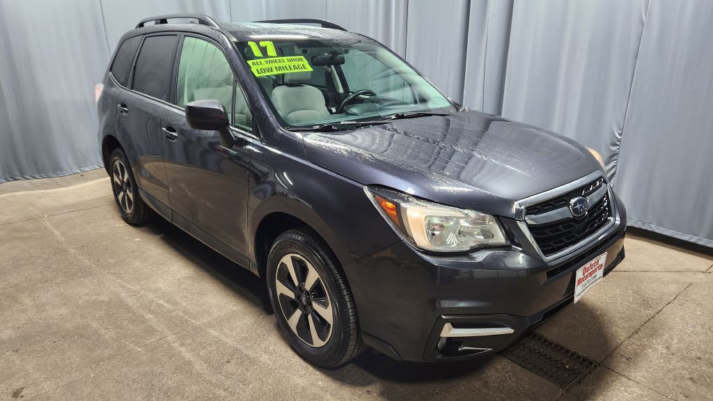 2017 Subaru Forester Image 32