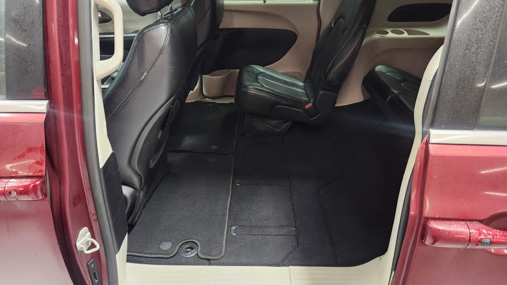 2021 Chrysler Voyager Image 6