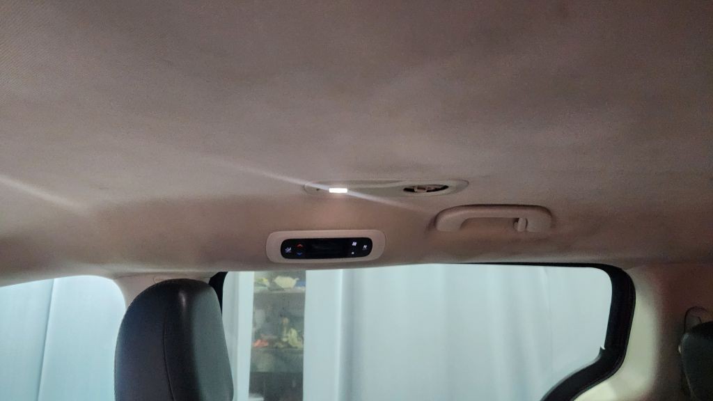 2021 Chrysler Voyager Image 15