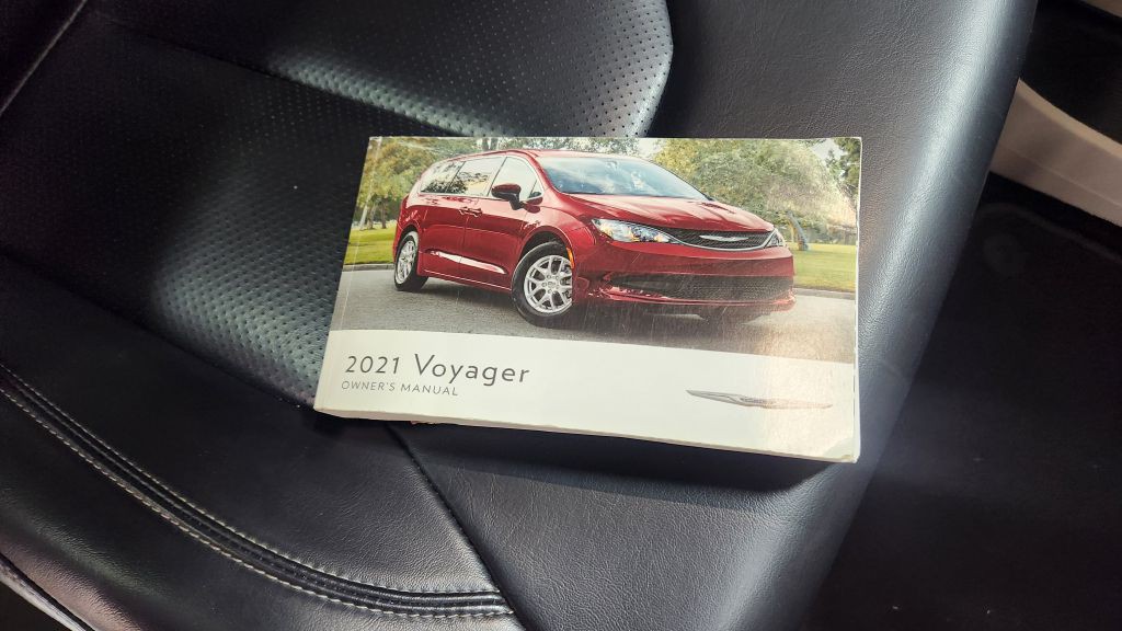 2021 Chrysler Voyager Image 37