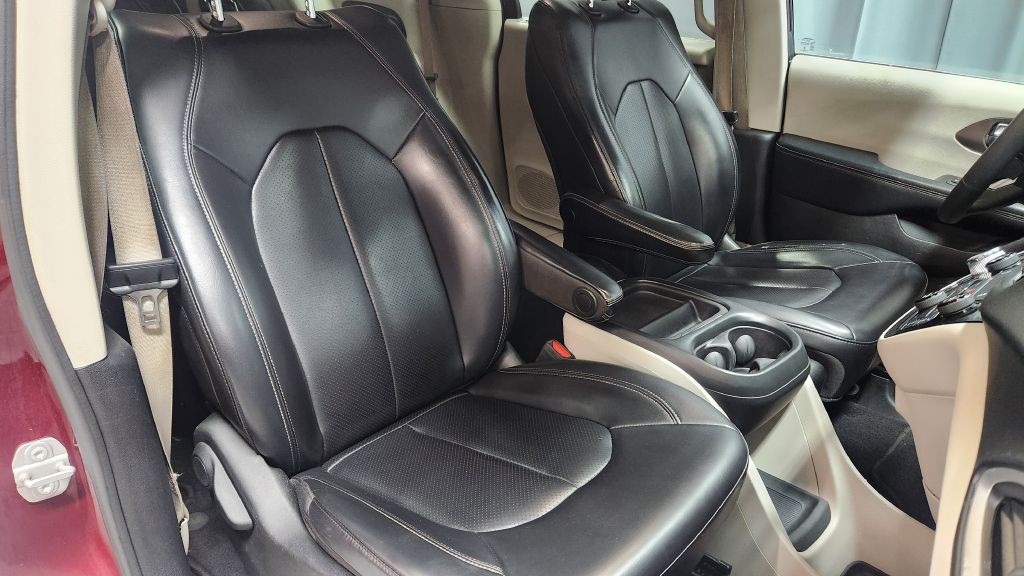 2021 Chrysler Voyager Image 38