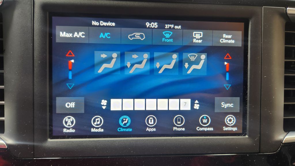 2021 Chrysler Voyager Image 41