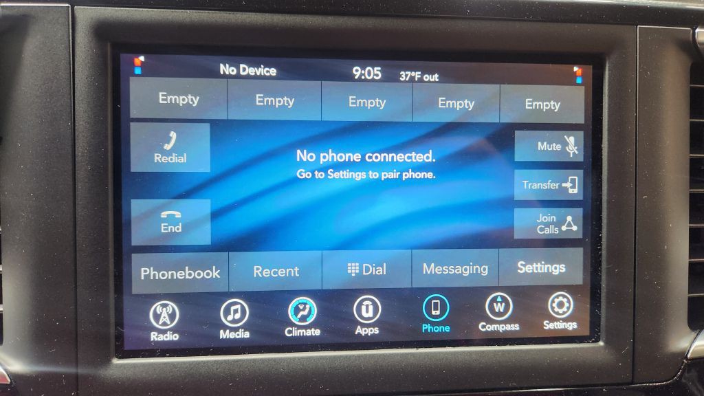 2021 Chrysler Voyager Image 43