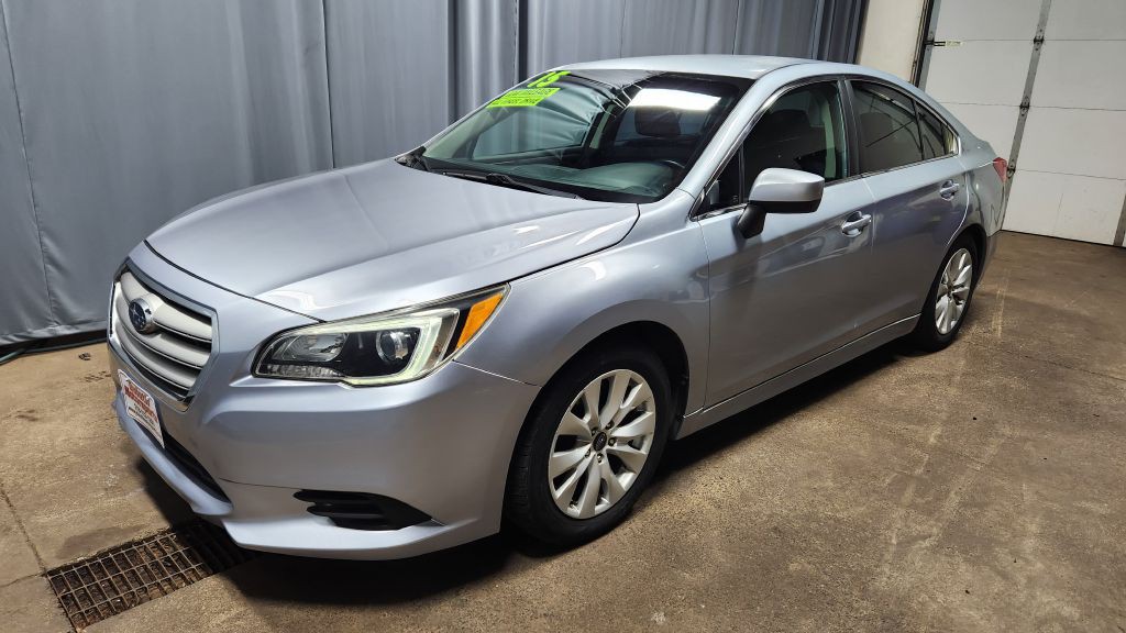 2015 Subaru Legacy Image 2