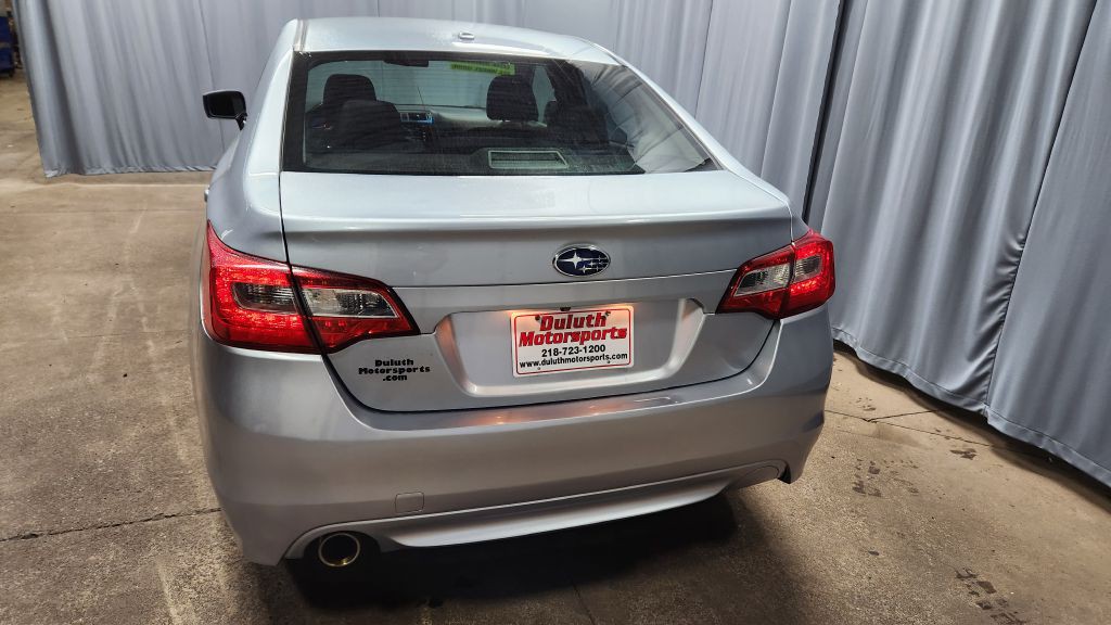 2015 Subaru Legacy Image 4