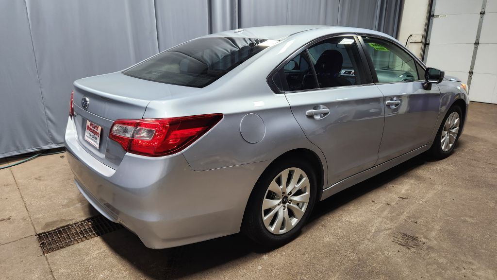 2015 Subaru Legacy Image 28