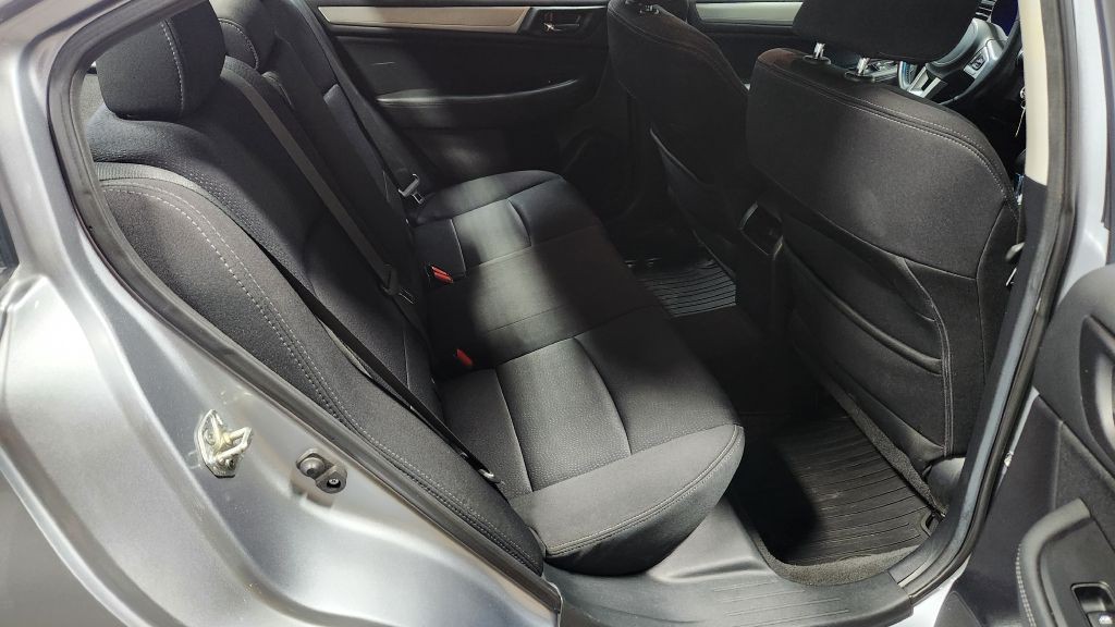 2015 Subaru Legacy Image 34