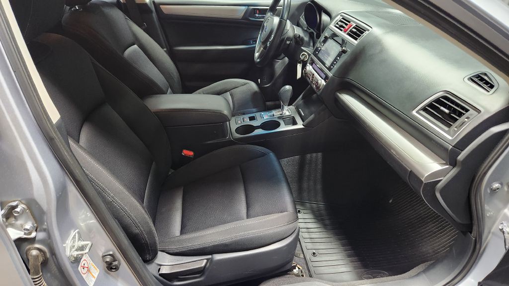 2015 Subaru Legacy Image 38