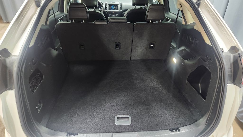 2017 Ford Edge Image 7