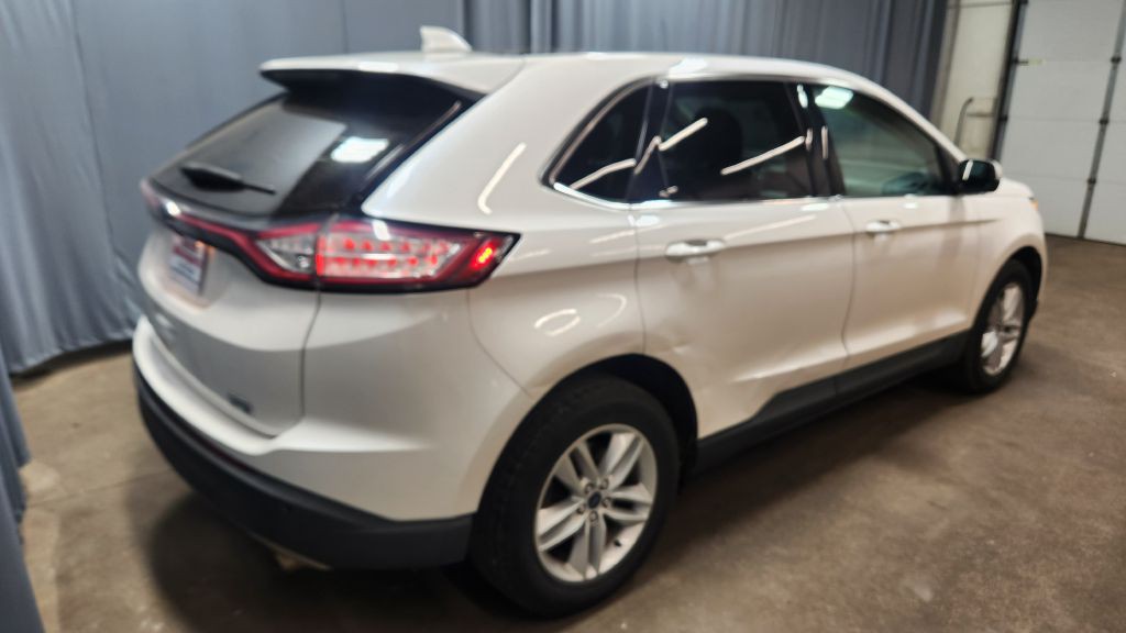 2017 Ford Edge Image 33