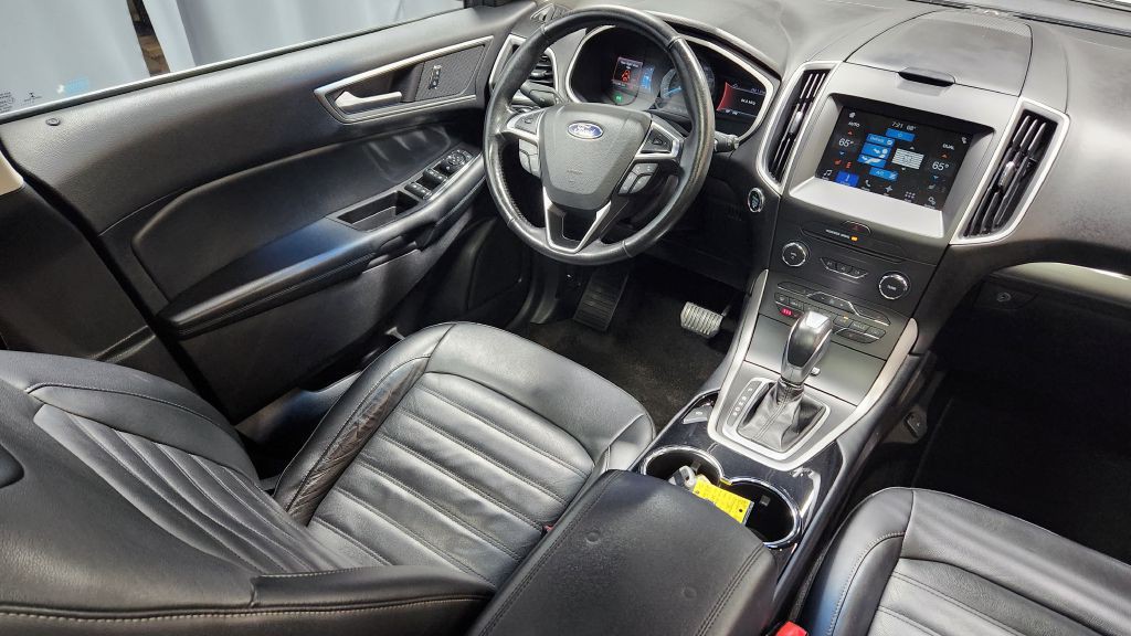 2017 Ford Edge Image 41
