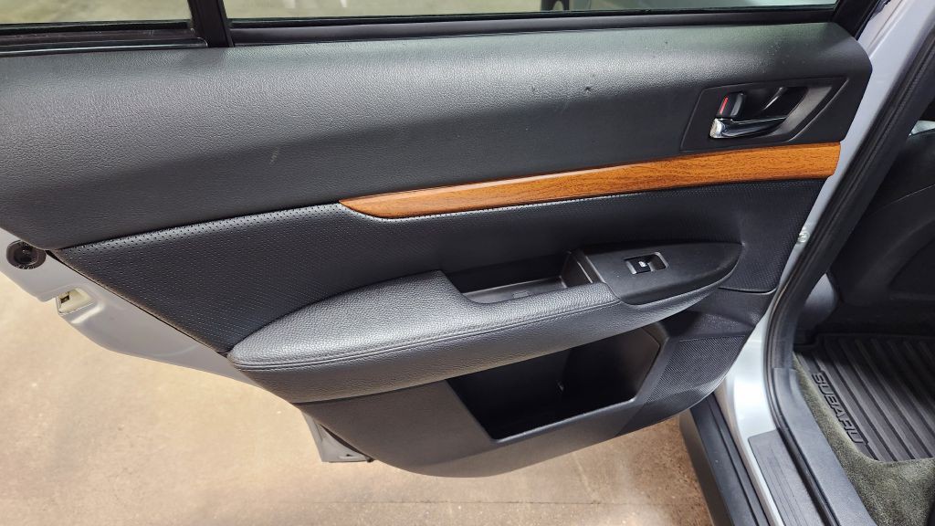 2013 Subaru Outback Image 11