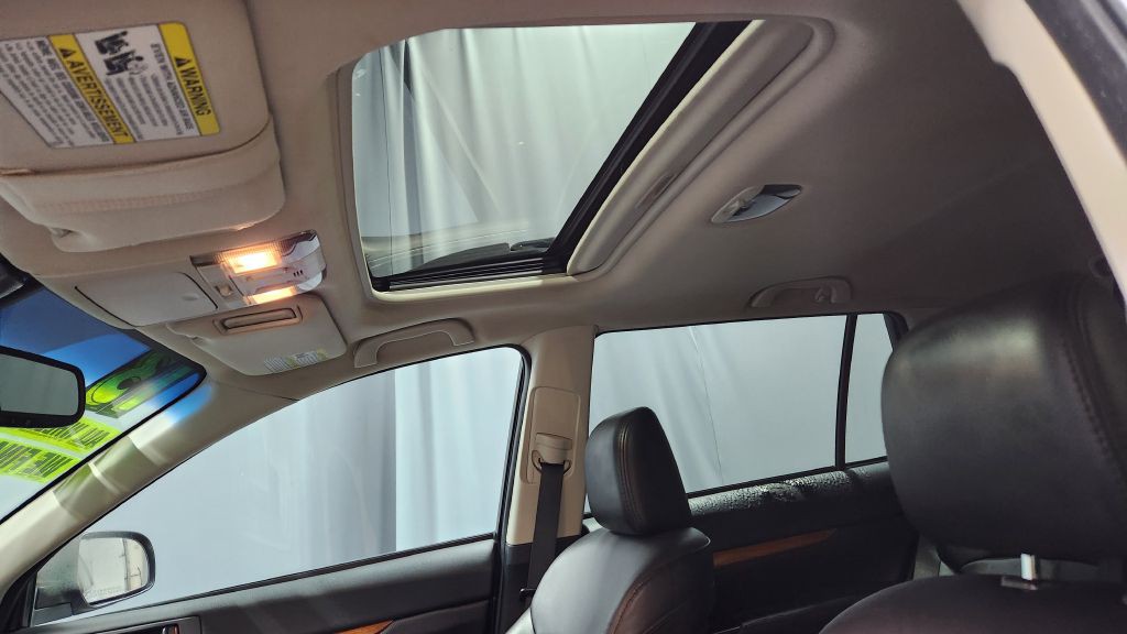 2013 Subaru Outback Image 24