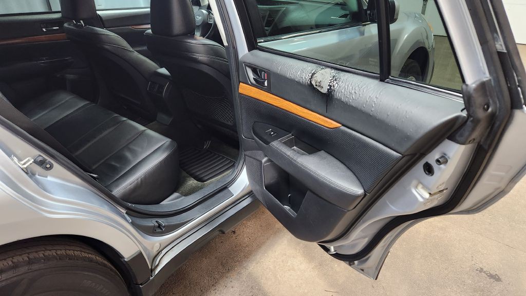 2013 Subaru Outback Image 41