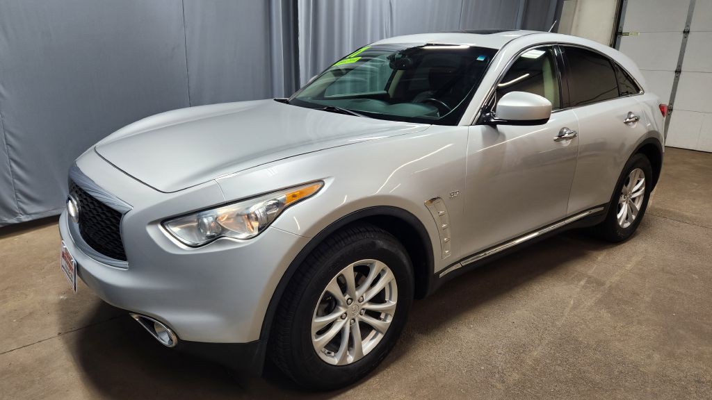 2017 INFINITI QX70 Image 2