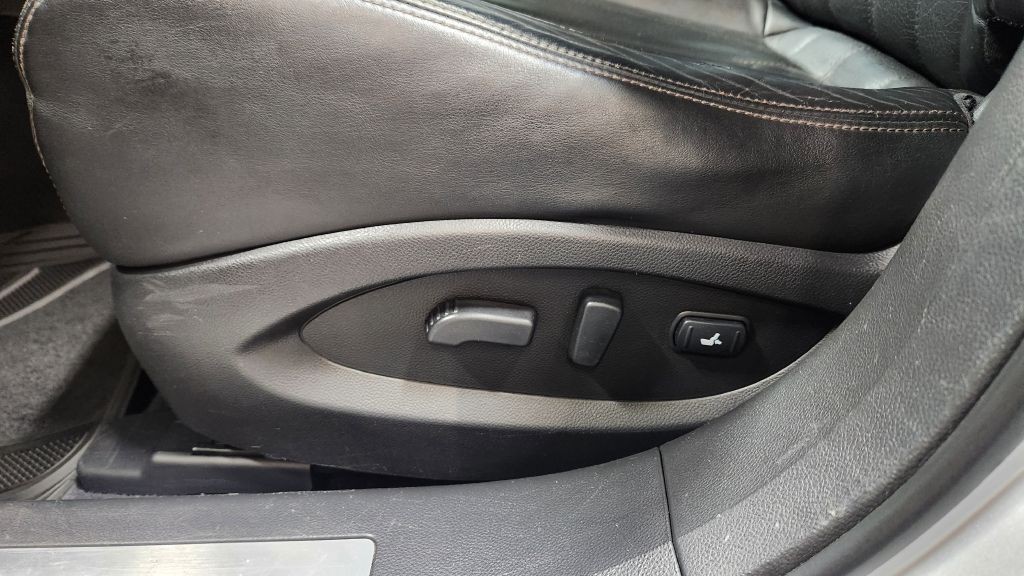 2017 INFINITI QX70 Image 20