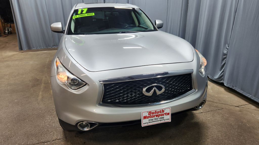 2017 INFINITI QX70 Image 33