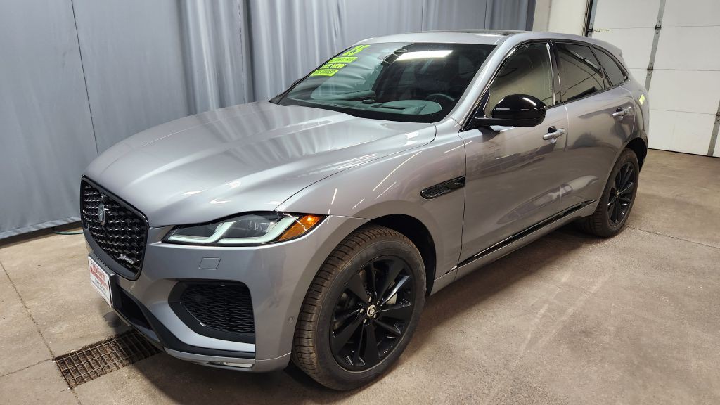 2025 Jaguar F-PACE Image 2