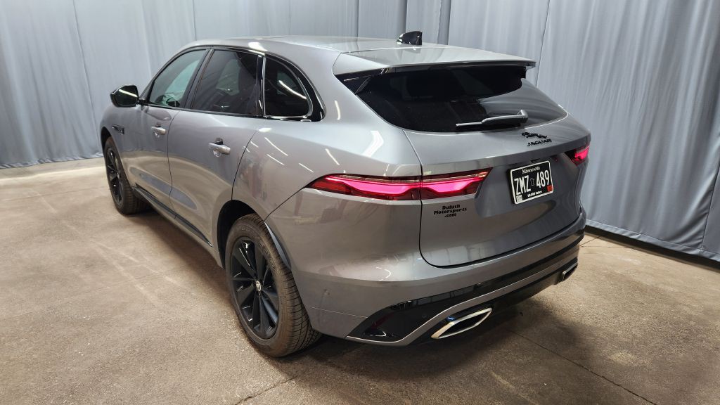 2025 Jaguar F-PACE Image 3