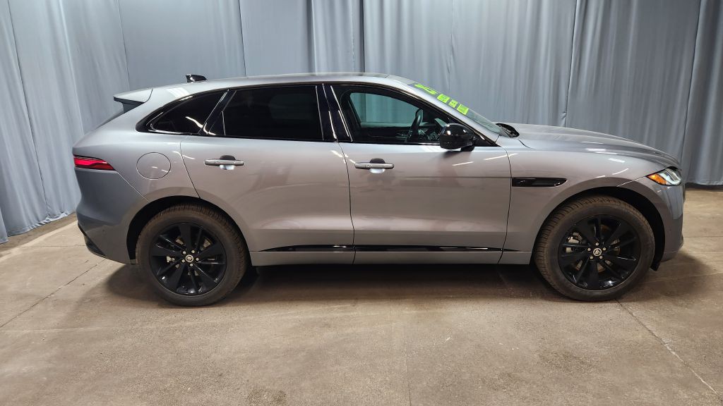 2025 Jaguar F-PACE Image 30