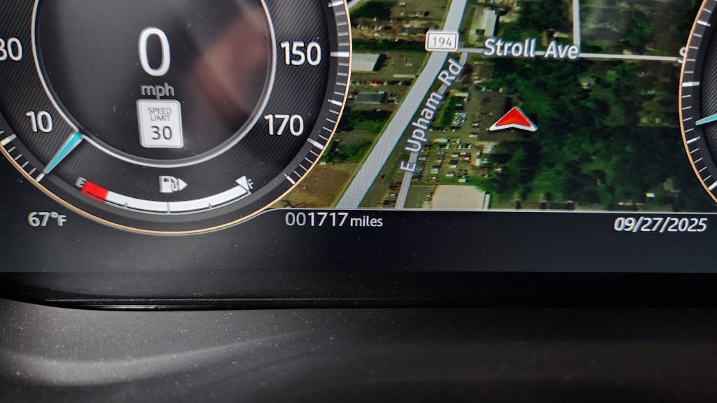 2025 Jaguar F-PACE Image 57
