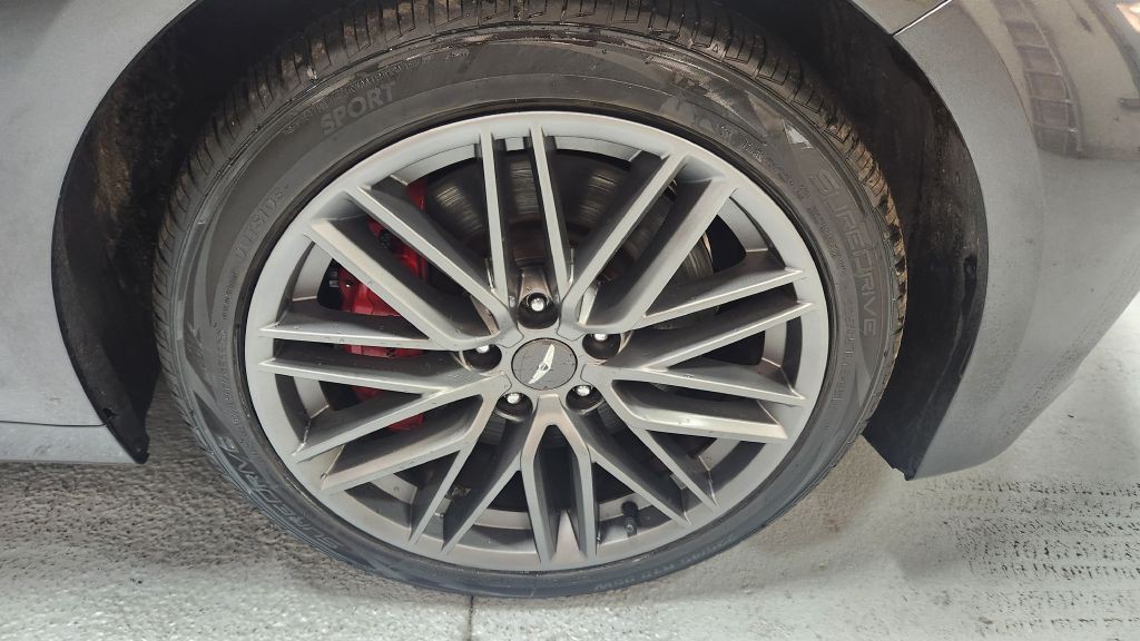 2019 Genesis G70 Image 37