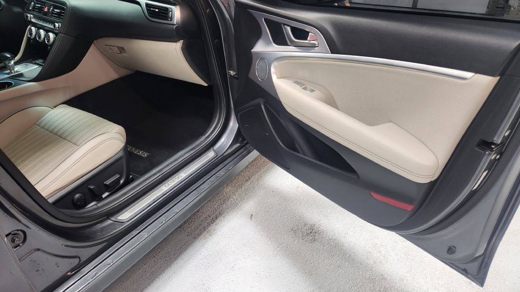 2019 Genesis G70 Image 45