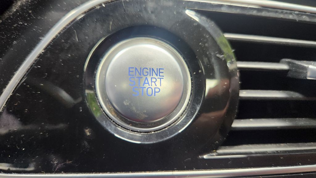 2019 Genesis G70 Image 50