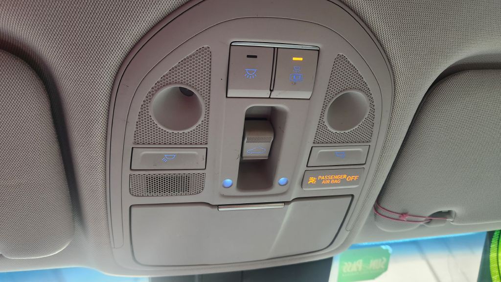 2019 Genesis G70 Image 59