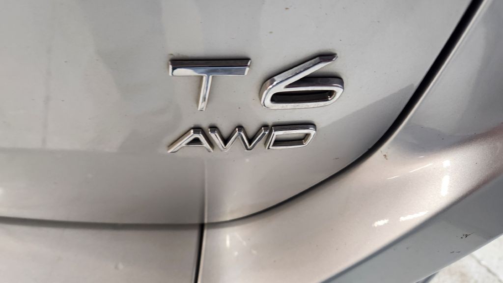 2017 Volvo XC60 Image 6