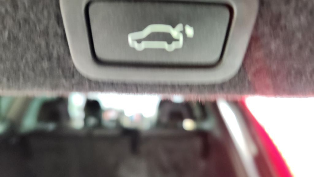 2017 Volvo XC60 Image 13