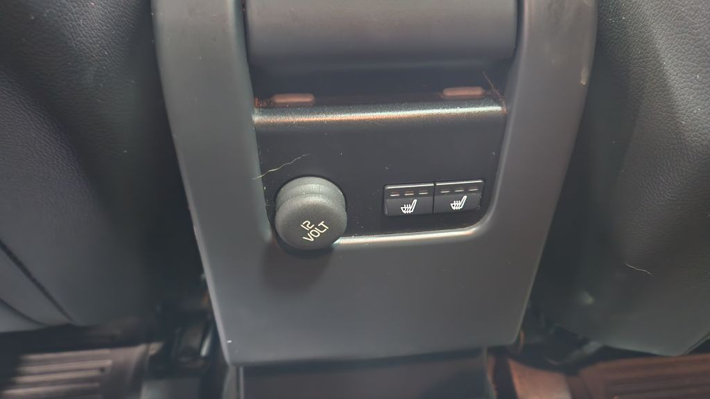 2017 Volvo XC60 Image 22