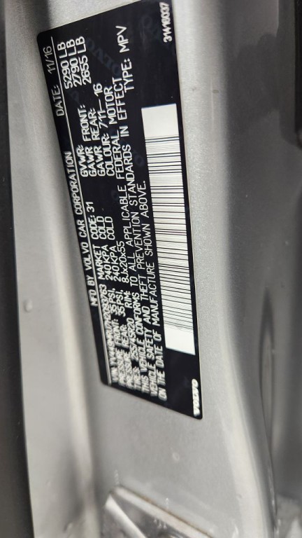 2017 Volvo XC60 Image 26